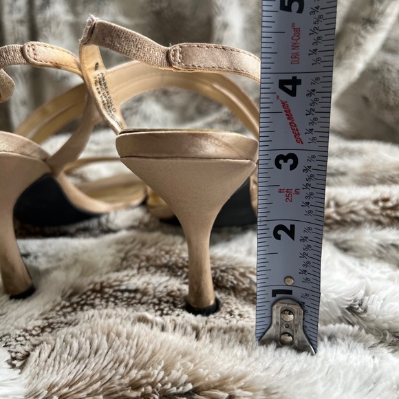 Gold High Heels - Size 6M - Picture 4 of 6